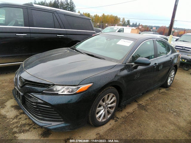Toyota CAMRY LE 2018 4T1B11HK2JU510664 Image 2
