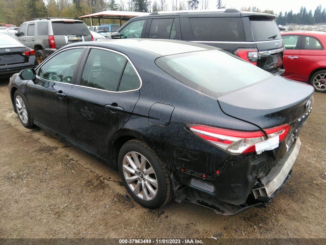 Toyota CAMRY LE 2018 4T1B11HK2JU510664 Image 3