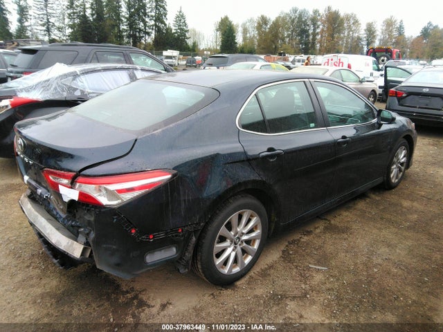 Toyota CAMRY LE 2018 4T1B11HK2JU510664 Image 4