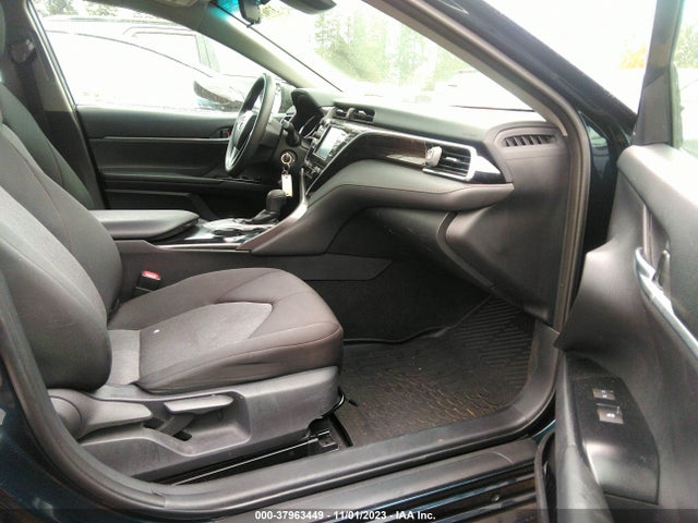 Toyota CAMRY LE 2018 4T1B11HK2JU510664 Image 5