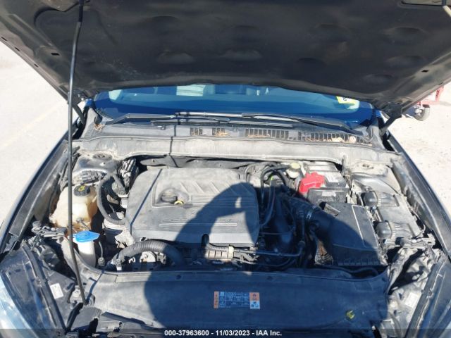 3FA6P0HD4FR121688 Ford FUSION SE