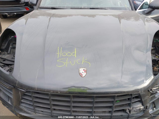 2017 PORSCHE MACAN WP1AB2A55HLB11754 Photo 9