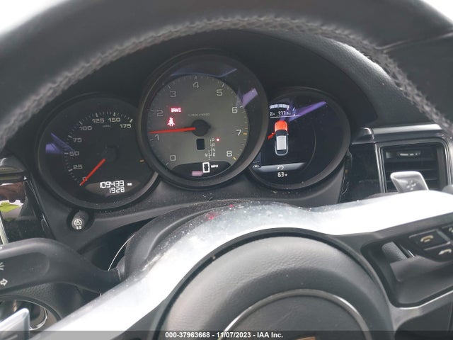 2017 PORSCHE MACAN WP1AB2A55HLB11754 Photo 6