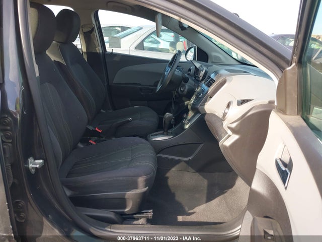 Chevrolet Sonic Lt Auto 2014 1G1JC5SH4E4188090 Image 5
