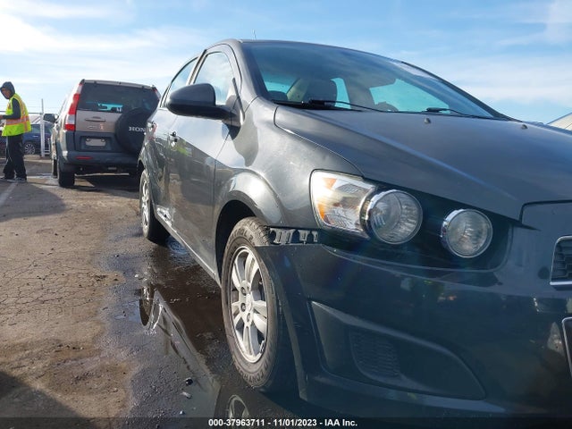 Chevrolet Sonic Lt Auto 2014 1G1JC5SH4E4188090 Image 6