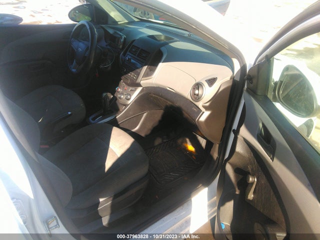 Chevrolet SONIC LS 2016 1G1JA6SH0G4168384 Image 5