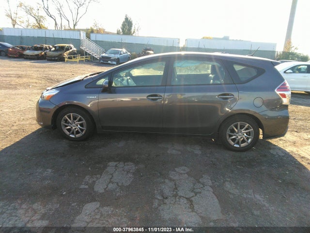 Toyota Prius V Four 2017 JTDZN3EUXHJ070357 Image 15