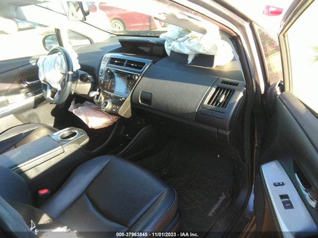 Toyota Prius V Four 2017 JTDZN3EUXHJ070357 Image 5