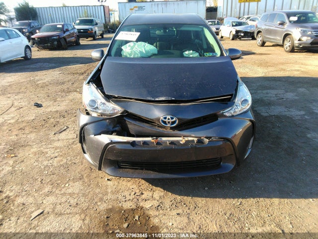 Toyota Prius V Four 2017 JTDZN3EUXHJ070357 Image 6
