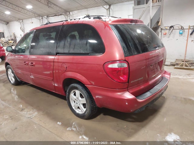 2005 DODGE GRAND CARAVAN SXT VIN: 2D4GP44L55R117496