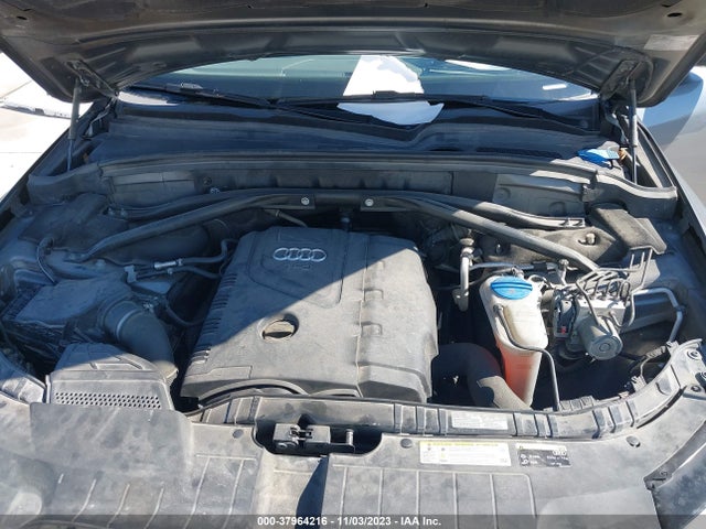 WA1LFAFP0EA044095 Audi Q5 Premium Plus