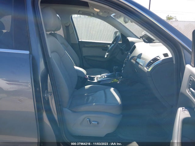 WA1LFAFP0EA044095 Audi Q5 Premium Plus