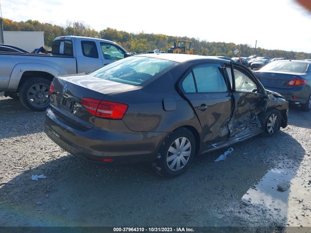 3VW2K7AJXFM254840 Volkswagen Jetta Sedan 2.0l S