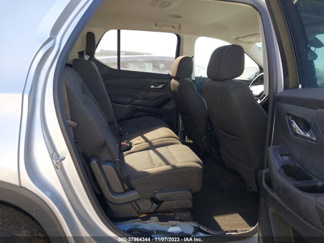 Chevrolet Traverse Ls 2018 1GNERFKW5JJ142198 Image 8