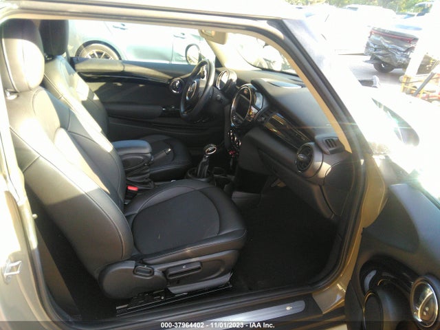 2019 MINI HARDTOP WMWXP5C58K2H29708 Photo 4