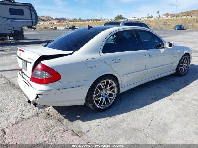 2009 MERCEDES-BENZ E 63 AMG WDBUF77XX9B363126 Photo 3