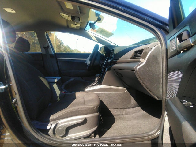 2019 HYUNDAI ELANTRA SE VIN: 5NPD74LF9KH419698
