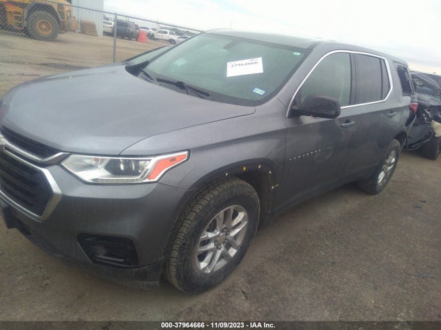 Chevrolet Traverse Ls 2019 1GNERFKW0KJ268390 Image 2