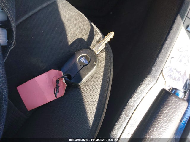 2010 FORD FUSION SE VIN: 3FAHP0HA6AR271700
