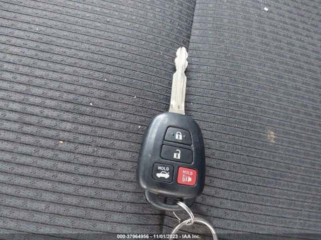 2017 TOYOTA CAMRY SE VIN: 4T1BF1FK5HU622955