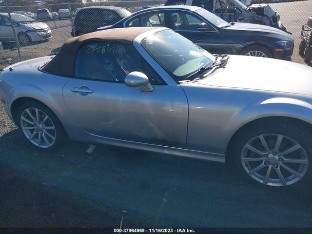2006 MAZDA MX-5 GRAND TOURING VIN: JM1NC25F160121442