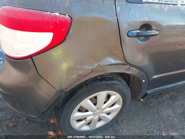 2011 SUZUKI SX4 CROSSOVER VIN: JS2YB5A32B6302074