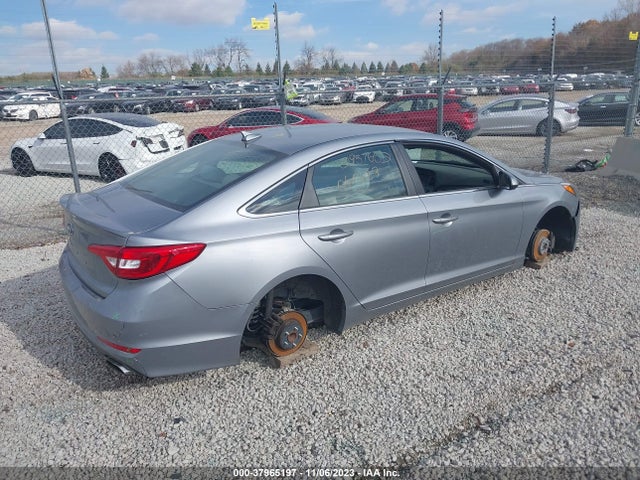 2017 HYUNDAI SONATA SE VIN: 5NPE24AFXHH515855