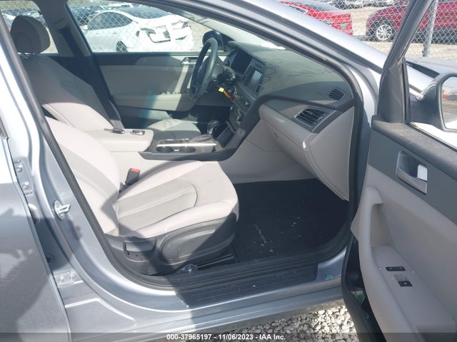 2017 HYUNDAI SONATA SE VIN: 5NPE24AFXHH515855