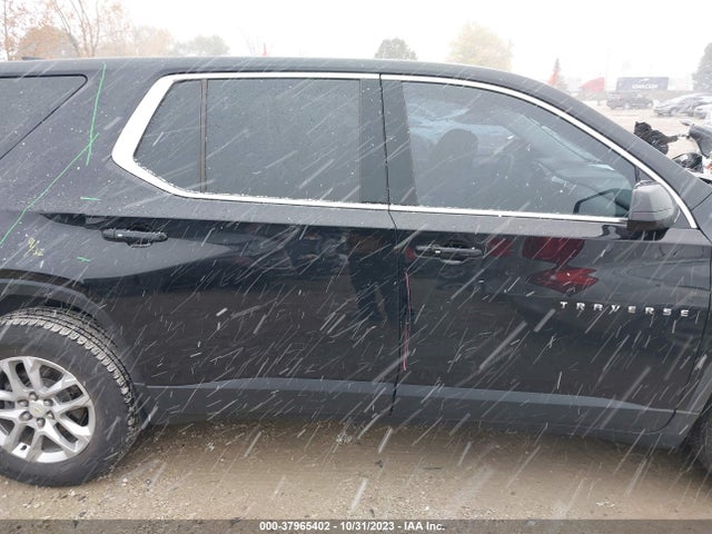Chevrolet Traverse Ls 2018 1GNERFKW4JJ112979 Image 13