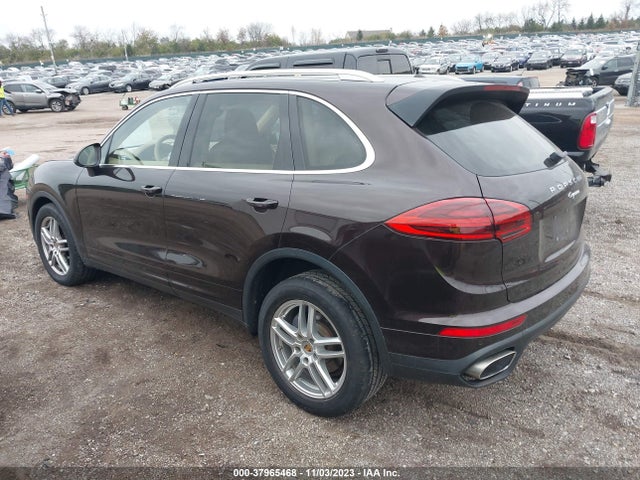 2016 PORSCHE CAYENNE WP1AA2A21GKA11888 Photo 2