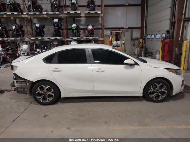 2020 KIA FORTE LXS VIN: 3KPF24AD9LE171404
