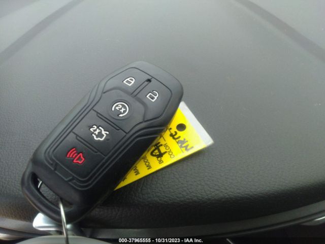 3FA6P0SU8GR320981 Ford Fusion Energi Titanium