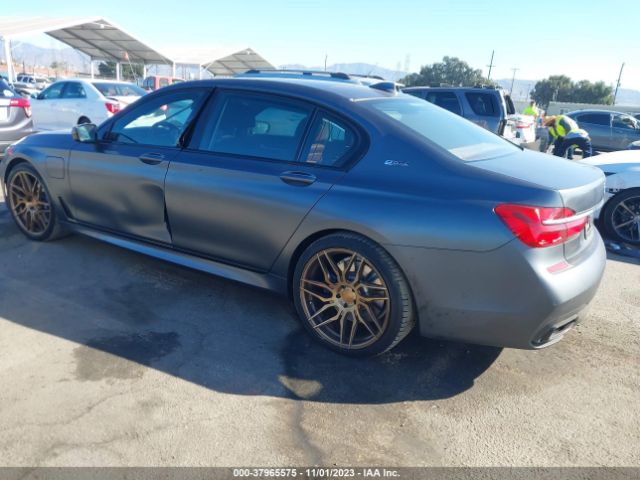 2018 BMW 740E WBA7J2C58JG938543 Photo 2