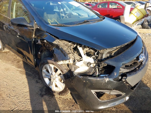 2013 HYUNDAI ELANTRA GT VIN: KMHD35LE2DU086127