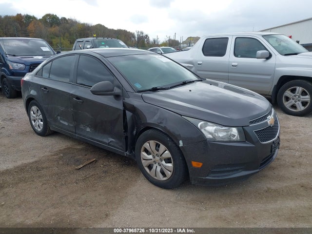2014 1G1PA5SH3E7133077 main image