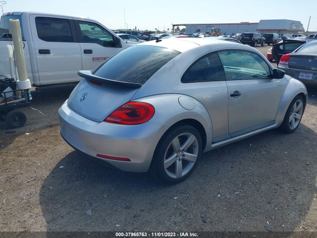 3VWFP7AT8EM629532 Volkswagen Beetle Coupe 2.5l Entry