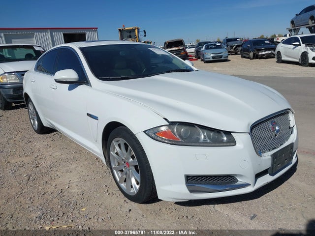 2014 JAGUAR XF SAJWA0ES2EPU30663 Photo 0