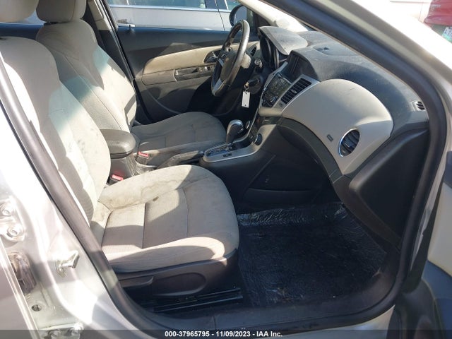 Chevrolet Cruze 1lt Auto 2014 1G1PC5SBXE7328969 Image 5