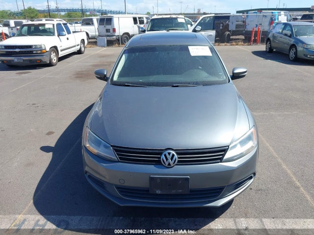 3VWD17AJ7EM442905 Volkswagen Jetta 1.8t Se