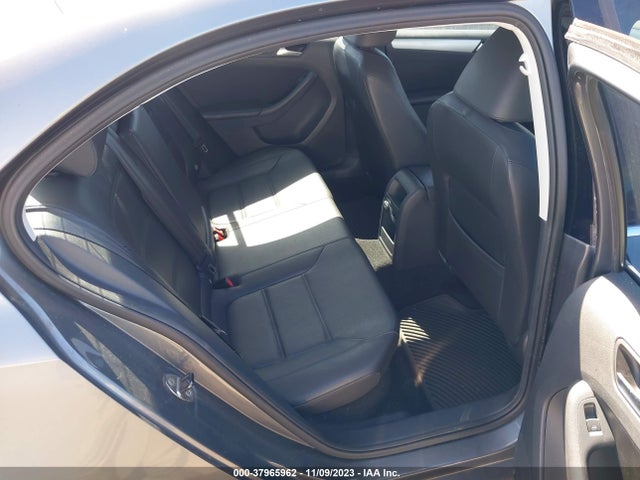 3VWD17AJ7EM442905 Volkswagen Jetta 1.8t Se