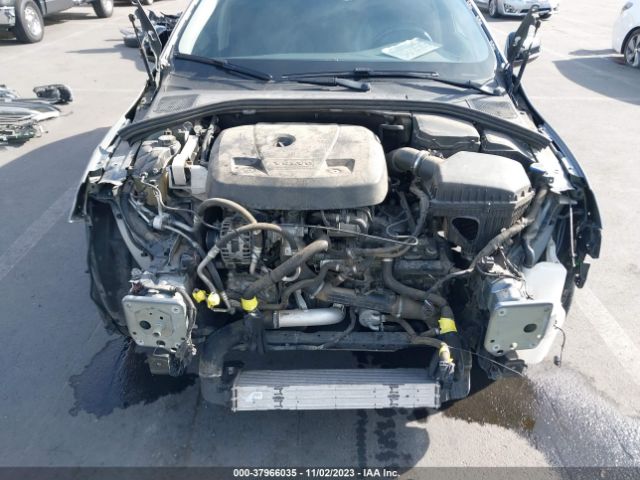 YV440MWK4H1031403 Volvo V60 CROSS COUNTRY