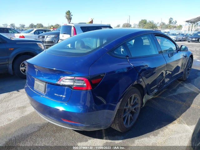 Tesla Model 3 Long Range Dual Motor 2022 5YJ3E1EB0NF115611 Image 4