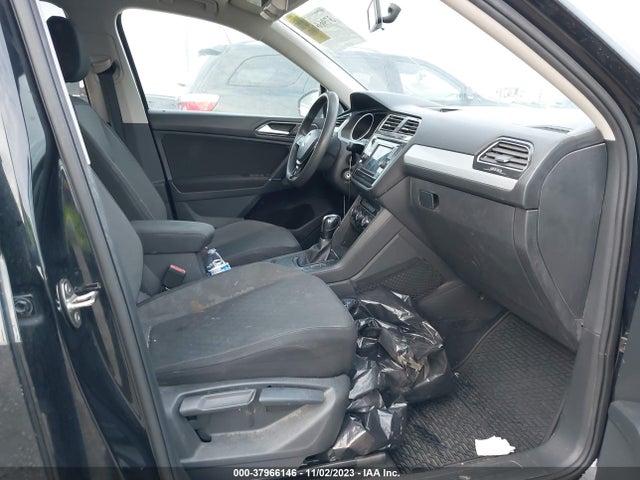 2018 VOLKSWAGEN TIGUAN 2.0T S VIN: 3VV1B7AX9JM035946
