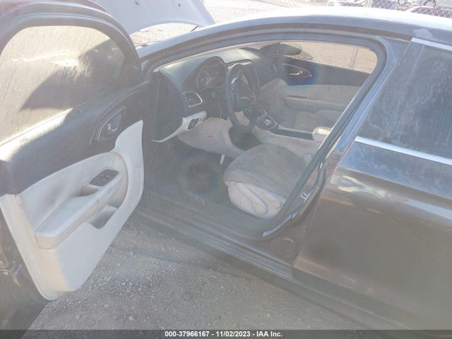 Chrysler 200 Limited 2015 1C3CCCAB4FN554289 Image 5
