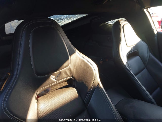 Chevrolet CORVETTE STINGRAY 2019 1G1YD2D70K5110538 Image 8