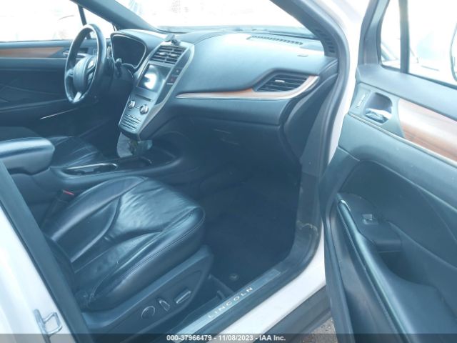 5LMCJ2D91JUL20669 Lincoln MKC SELECT