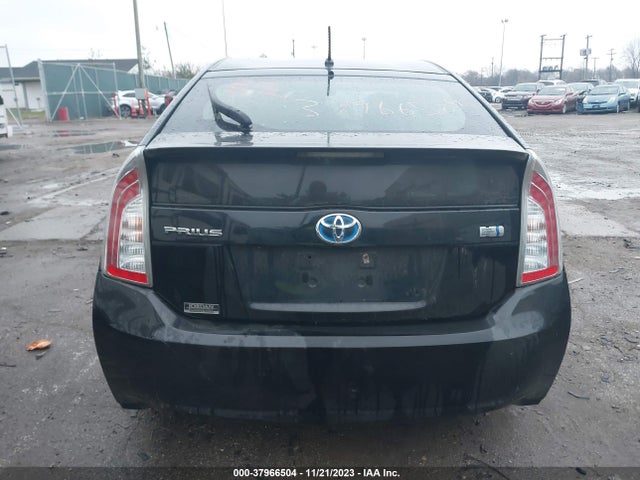 Toyota Prius Two 2015 JTDKN3DU7F0443019 Image 17
