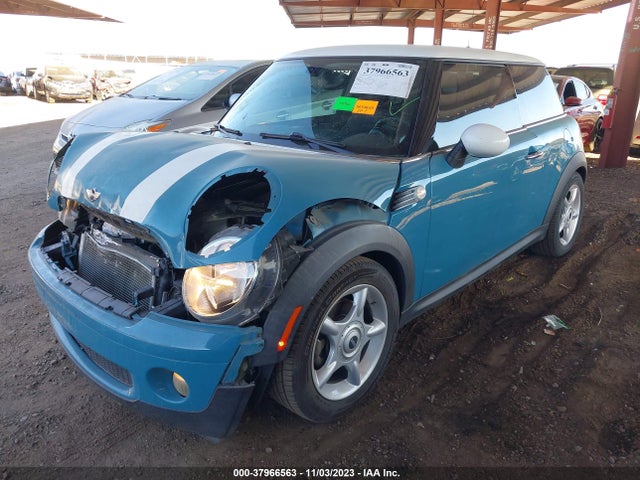 2008 MINI COOPER WMWMF33578TT59703 Photo 1