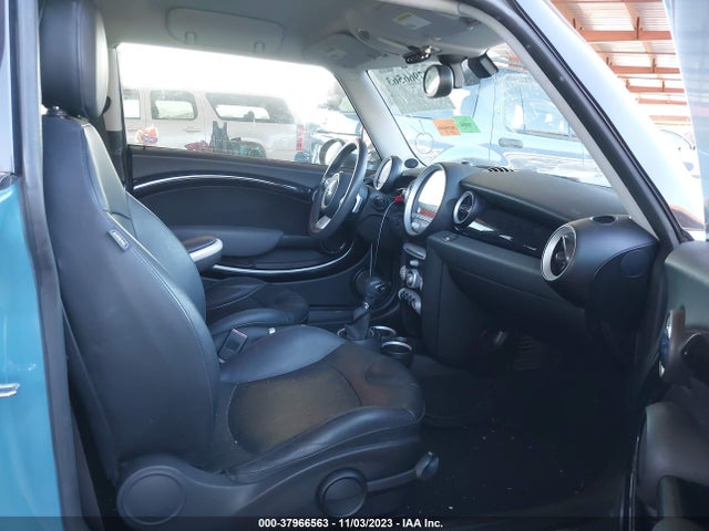 2008 MINI COOPER WMWMF33578TT59703 Photo 4