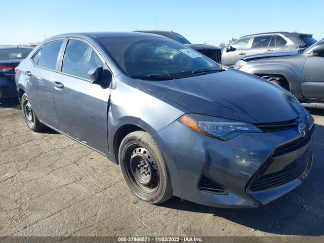 Toyota COROLLA LE 2017 5YFBURHE0HP695390 zdjęcie główne